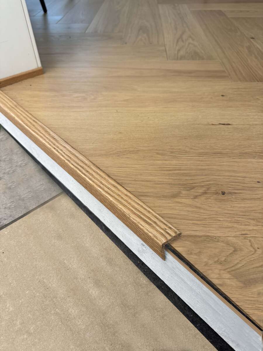 Combiwood 27x27x2700 vinkellist eik