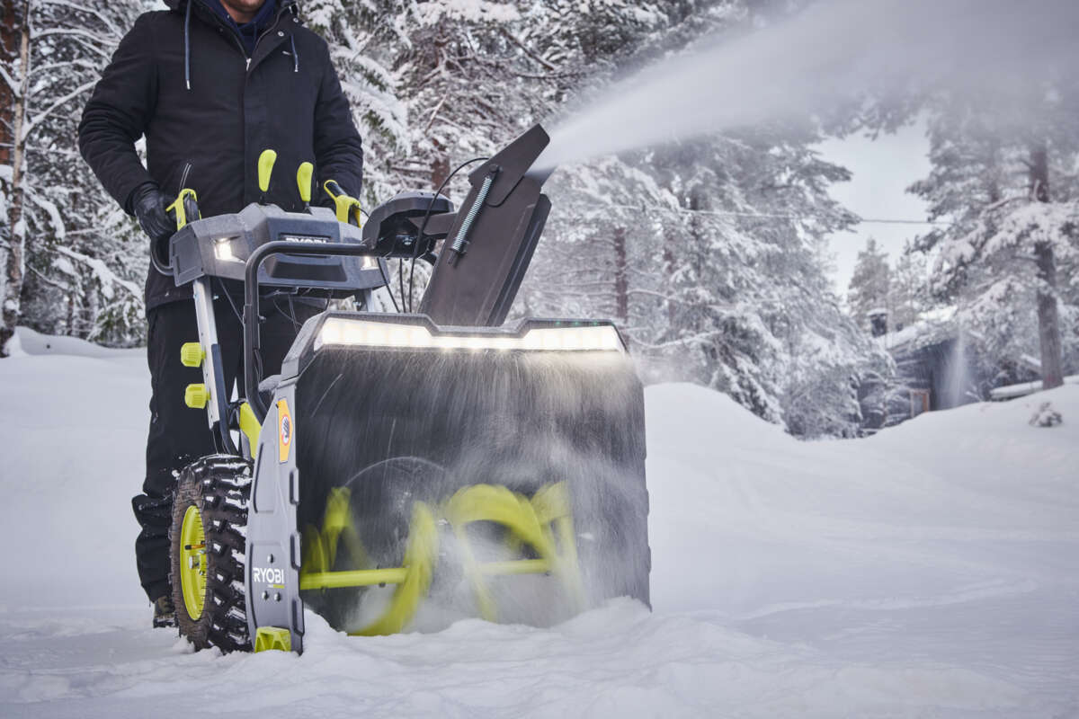 Ryobi Max Power RY36STX61A-460F snøfreser m/4 batterier