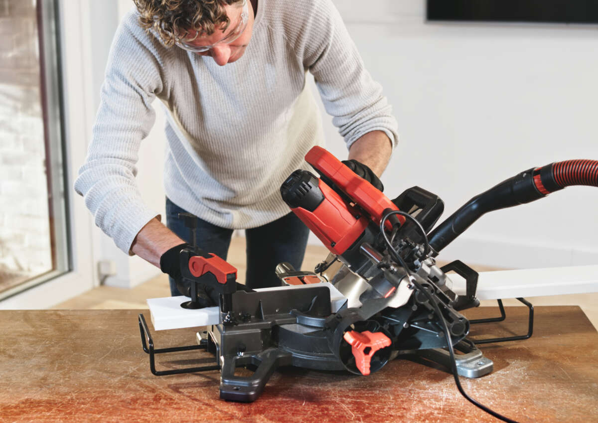 Skil 1310 AA 1600W kapp- og gjærsag