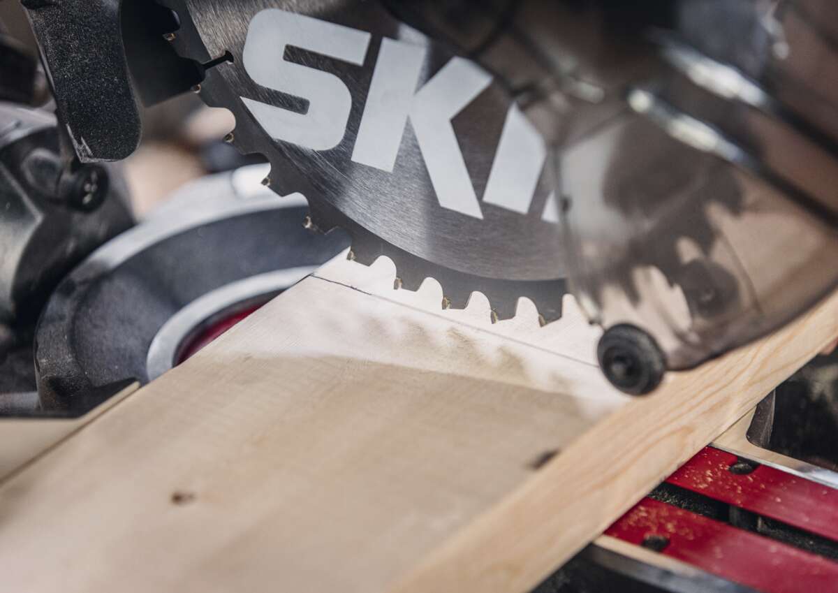 Skil 1321 AA 2000W kapp-og gjærsag