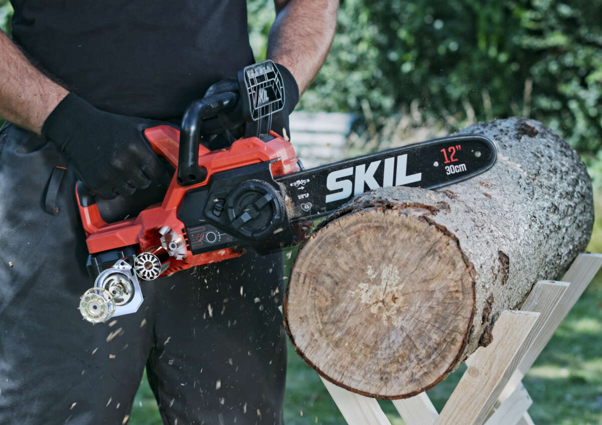 Skil 0534 AA brushless batteridrevet kjedesag m/batteri