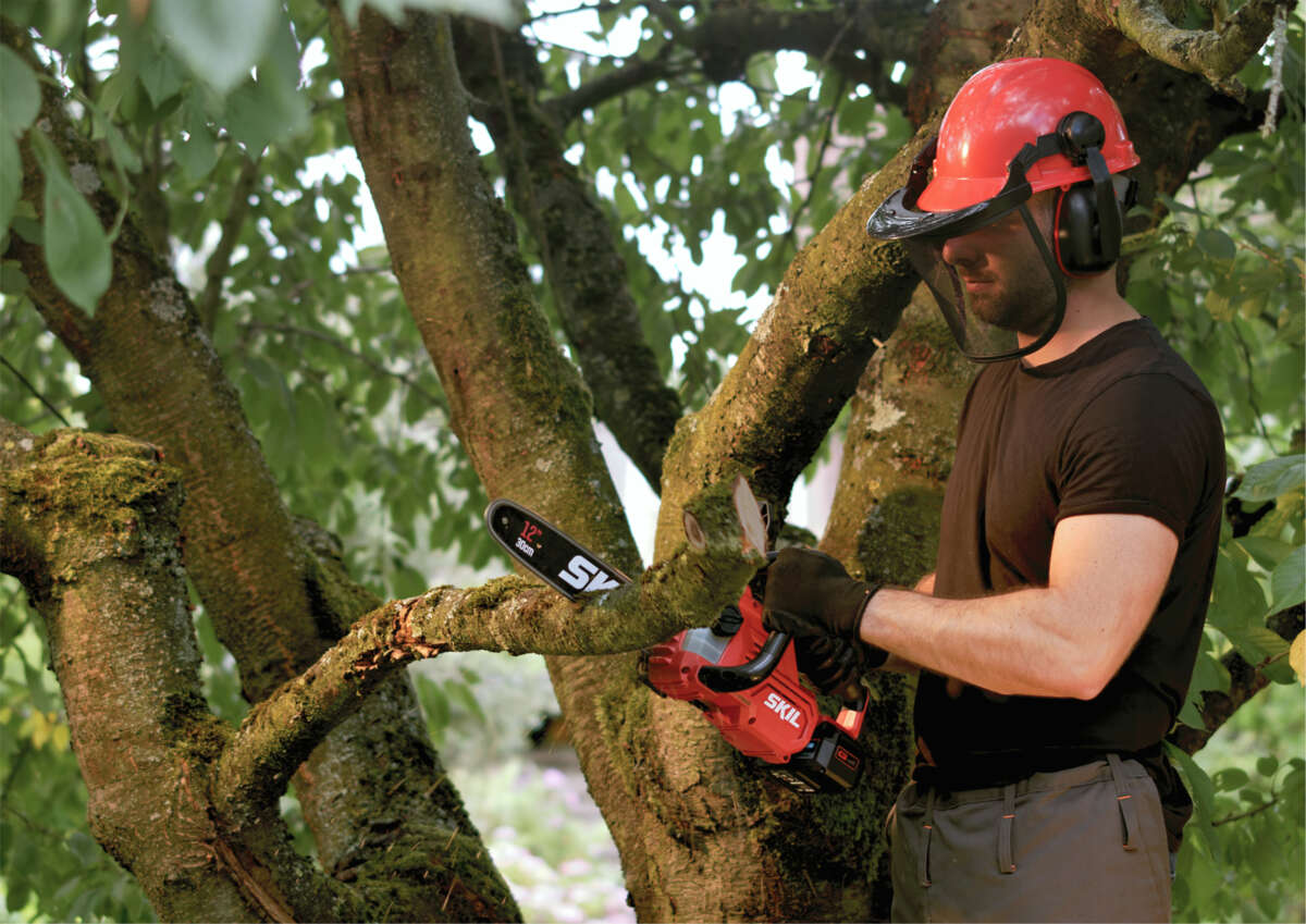 Skil 0534 AA brushless batteridrevet kjedesag m/batteri