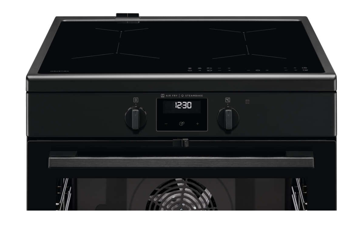 Electrolux SteamBake LKI66440NK komfyr