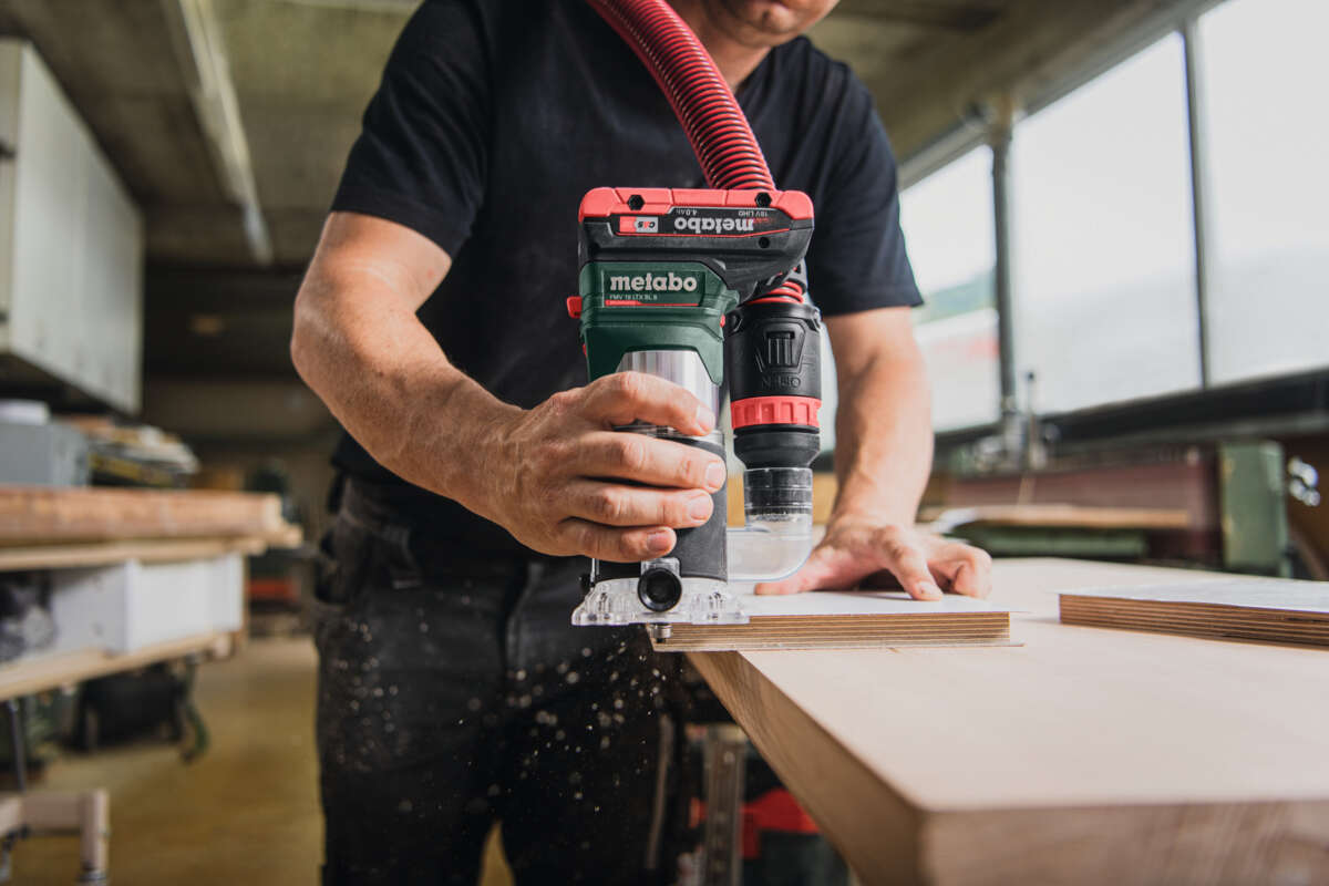 Metabo FMV 18 LTX BL 8 kantfres u/batteri