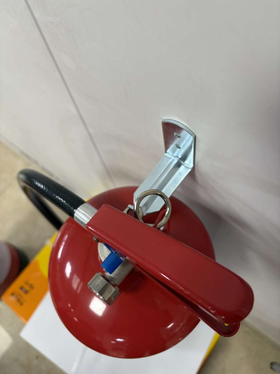 No-flame fluorfrie skum brannslukker