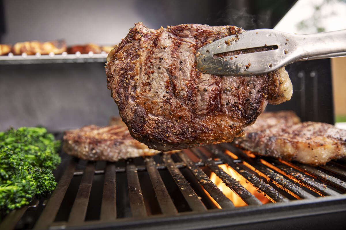 Weber Genesis E-315 gassgrill