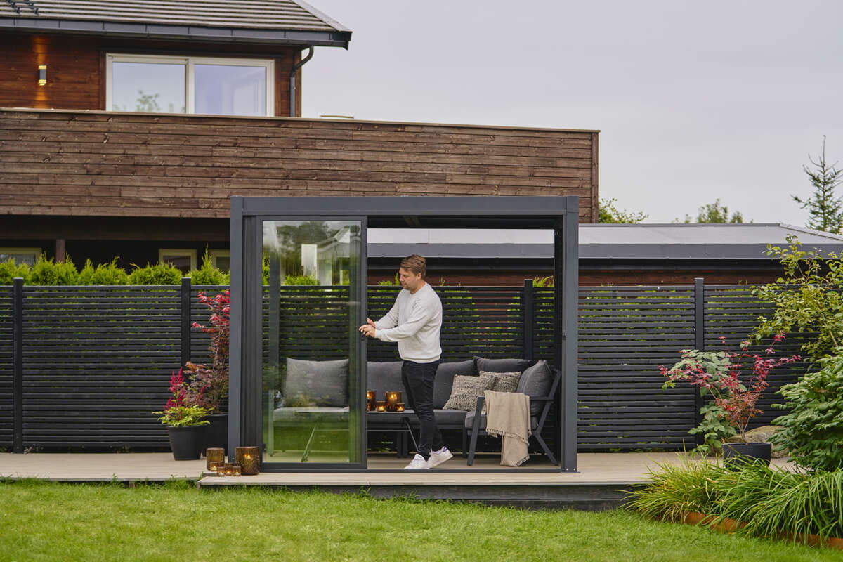 Krifon Stavern pergola skyvedør i glass