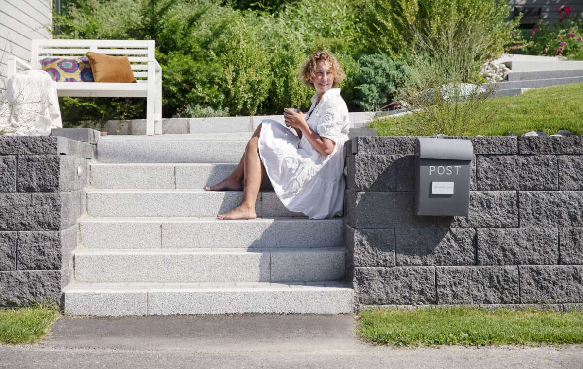 Asak granitt gradhugget kantstein