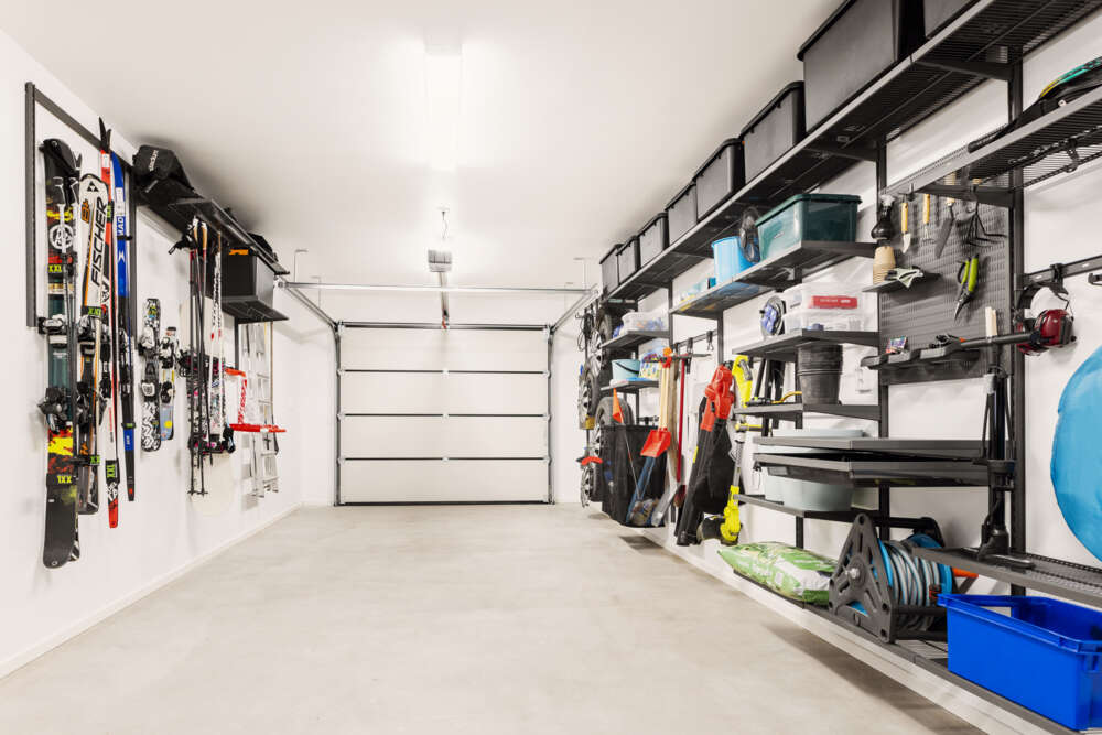 Elfa Garage+ graphite hylleknekt