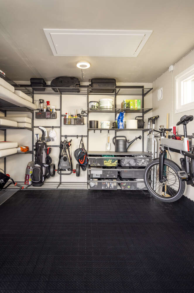 Elfa Klikk-inn graphite Garage+ avdeler for mesh kurv 2-pk