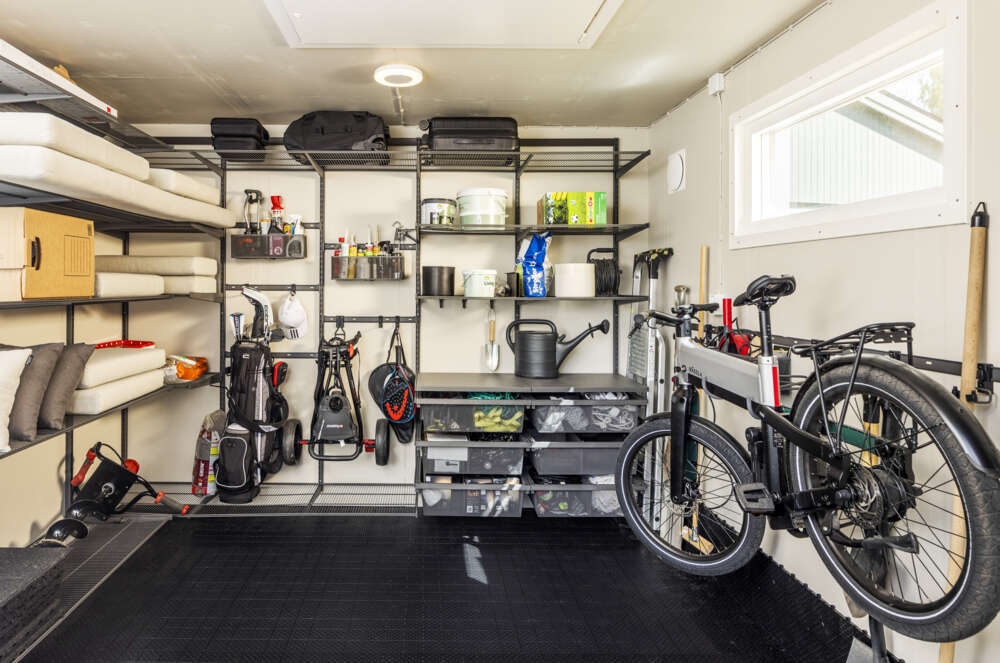 Elfa Garage+ graphite dekklist til hylleknekt