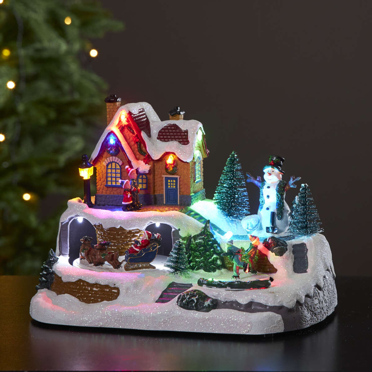 Winterville LED-lys juleby med snømann