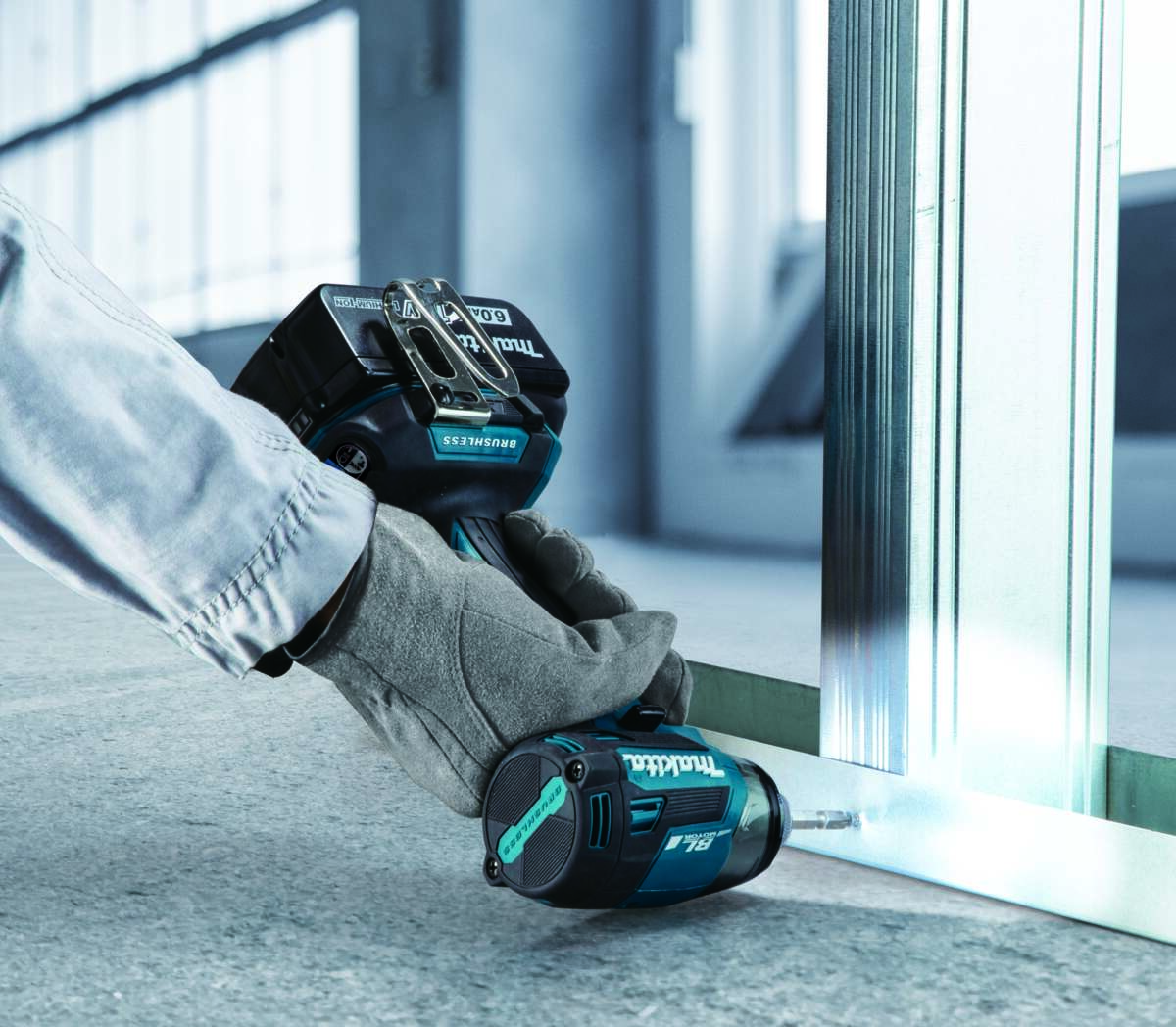 Makita DTD173ZJX2 slagskrutrekker u/batteri med bitssett