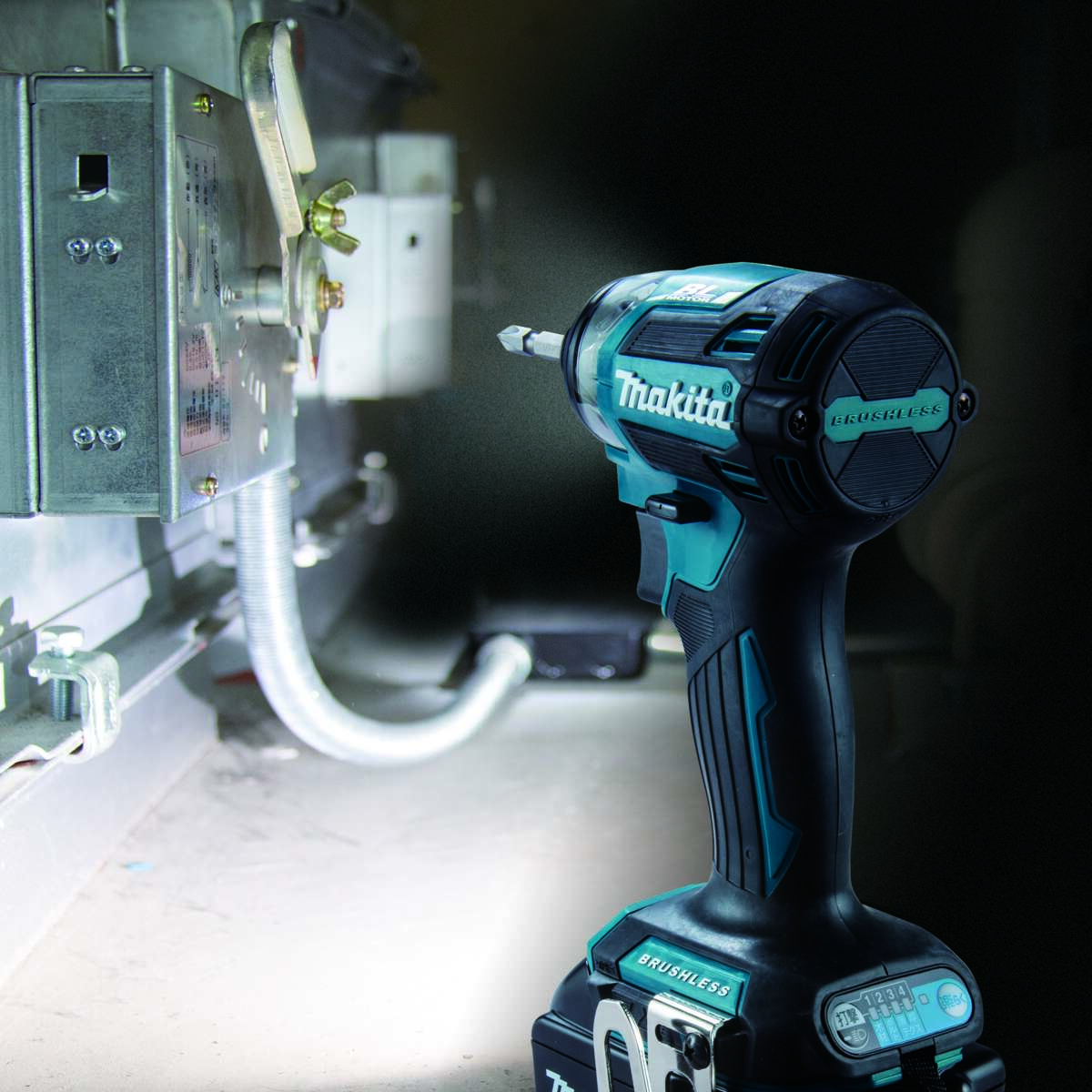 Makita DTD173ZJX2 slagskrutrekker u/batteri med bitssett