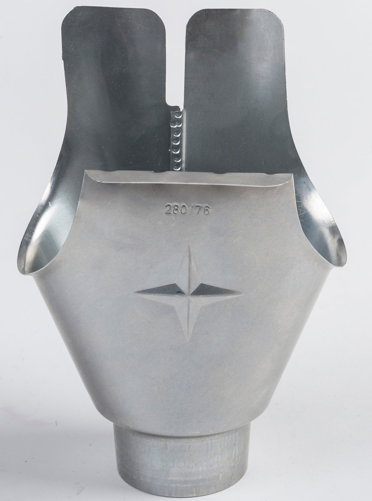 Isola Tappestykke Zink 125mm/76mm for takrenne