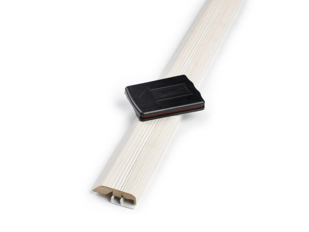 BRUSHED WHITE PINE