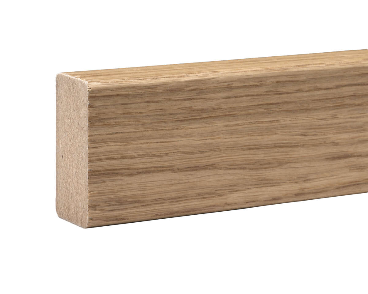 Eikefinert lakkert MDF-spile, 21x45x2400mm