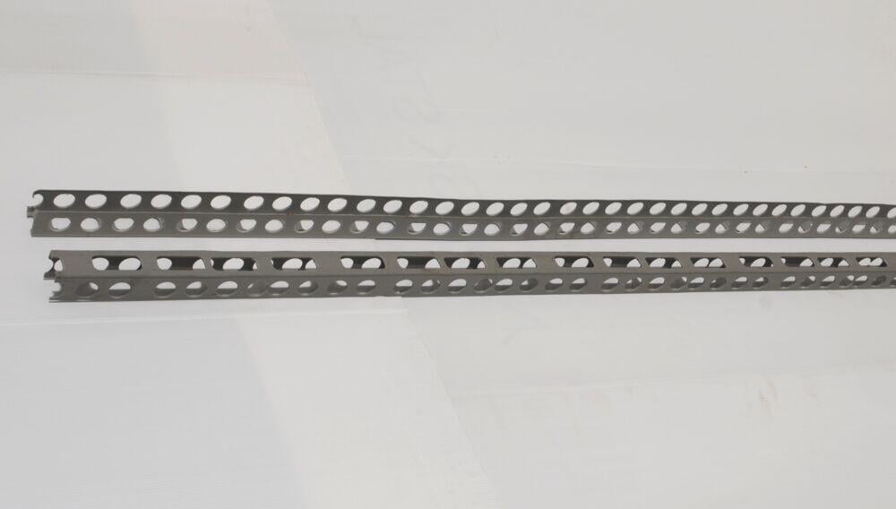 Avstandskanal i plast med høyde 50 mm