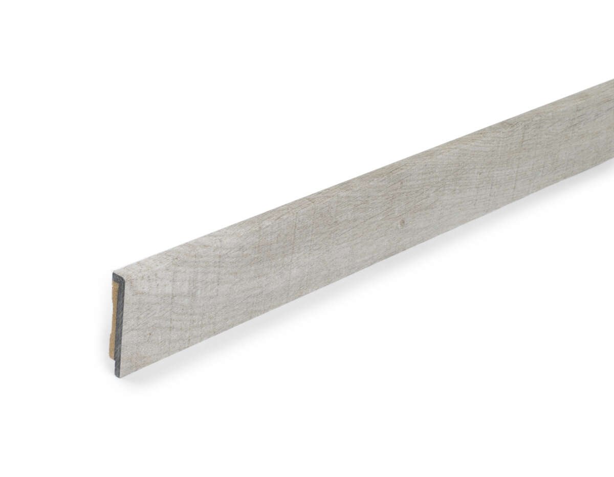 Pergo fargematchet sokkellist, Grey Heritage Oak