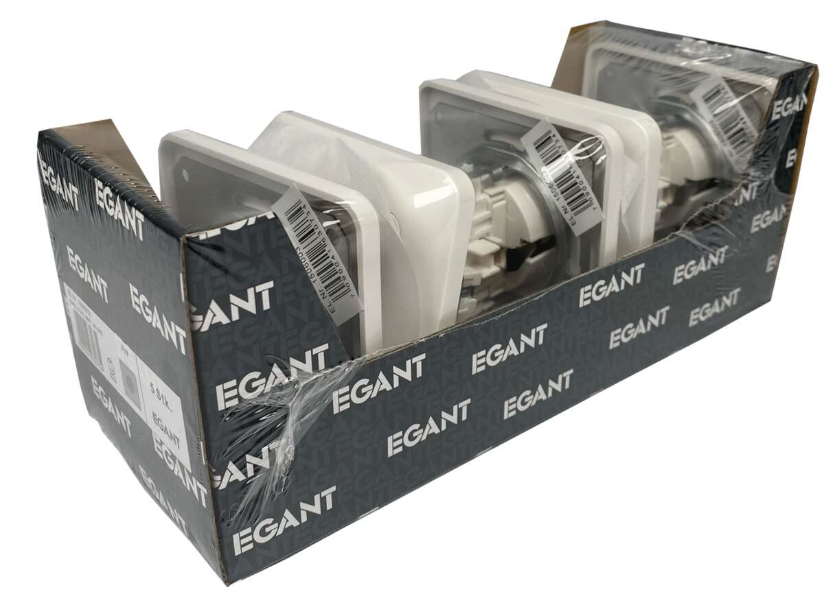 Egant enkel stikkontakt m/jord innfelt