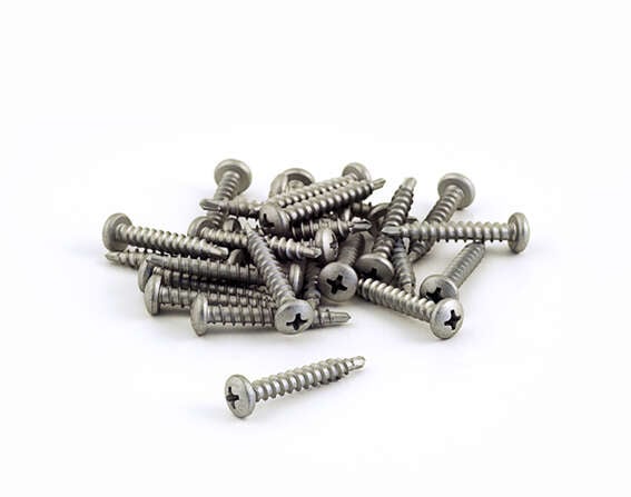 Skruer til kanalplast 25 stk