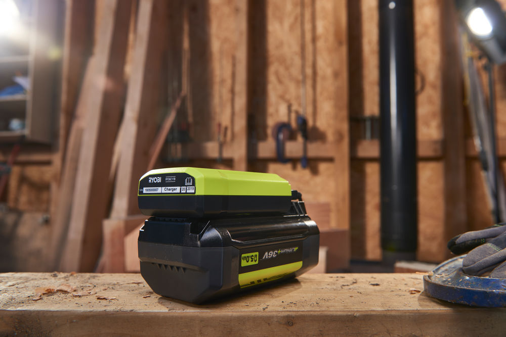 Ryobi 1,7 Amp/tim. Batterilader 36V RY36C17A