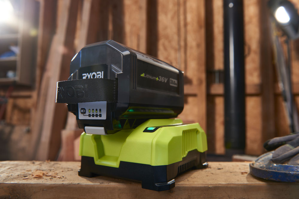 Ryobi 6,0 Amp/timen Max Power lader RY36C60A
