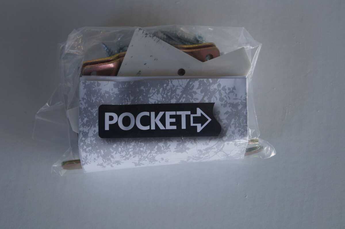 Beslagpose til skyvedørskarm 210 cm høyde