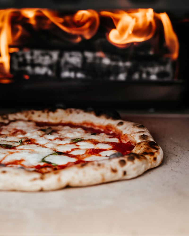 Ooni Karu 16 pizzaovn