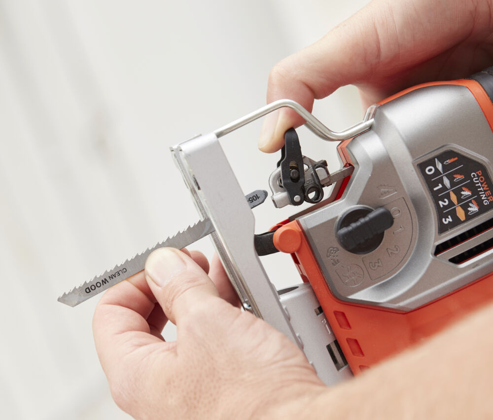 BLACK+DECKER BES610K Stikksag 650W 230V