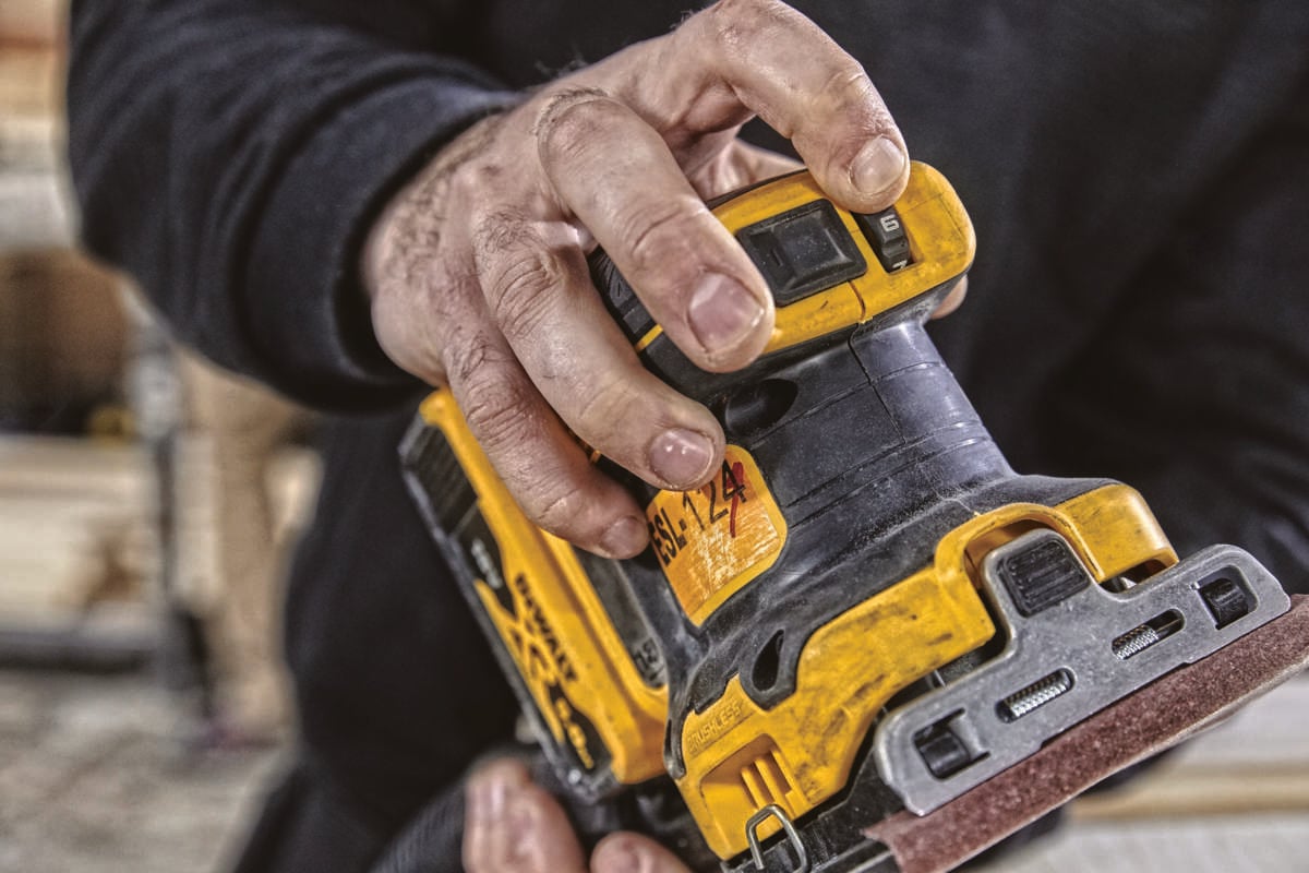 DEWALT DCW200N 18V 1/4 Ark Plansliper