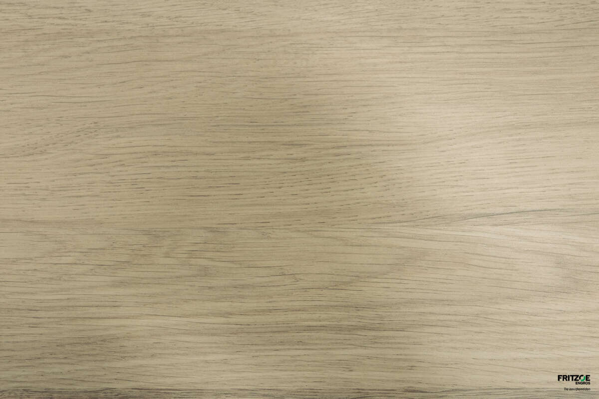 Level lys eik 28mm x 3020mm x 635mm benkeplate