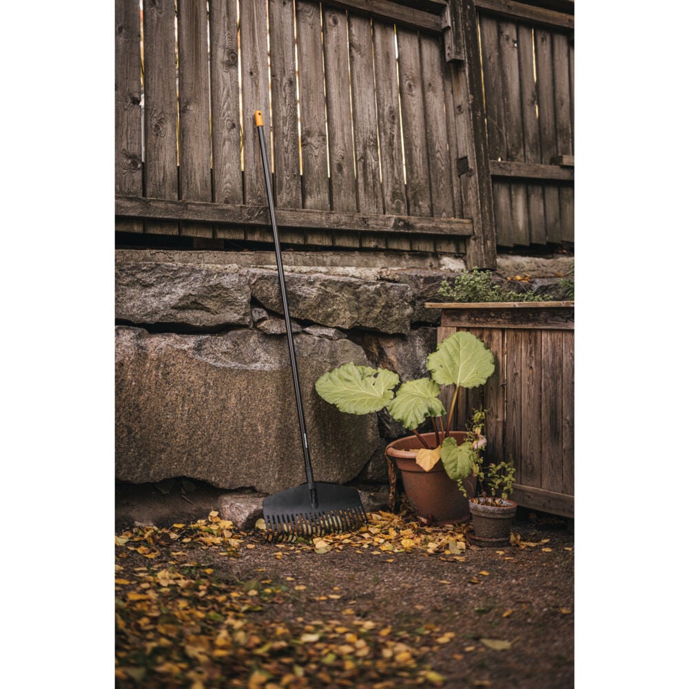 Fiskars Solid løvrive medium
