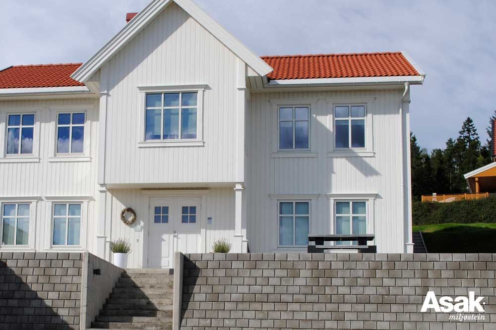 Asak Ministøttemur