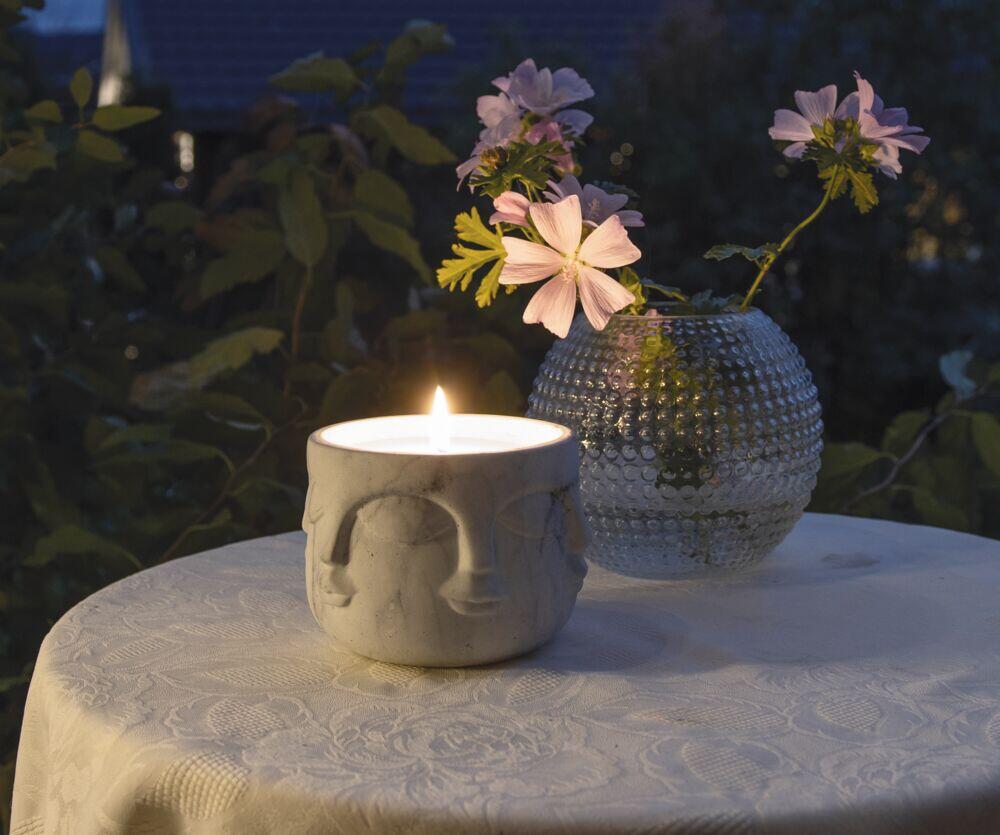 Citronella mygglys med ansikter