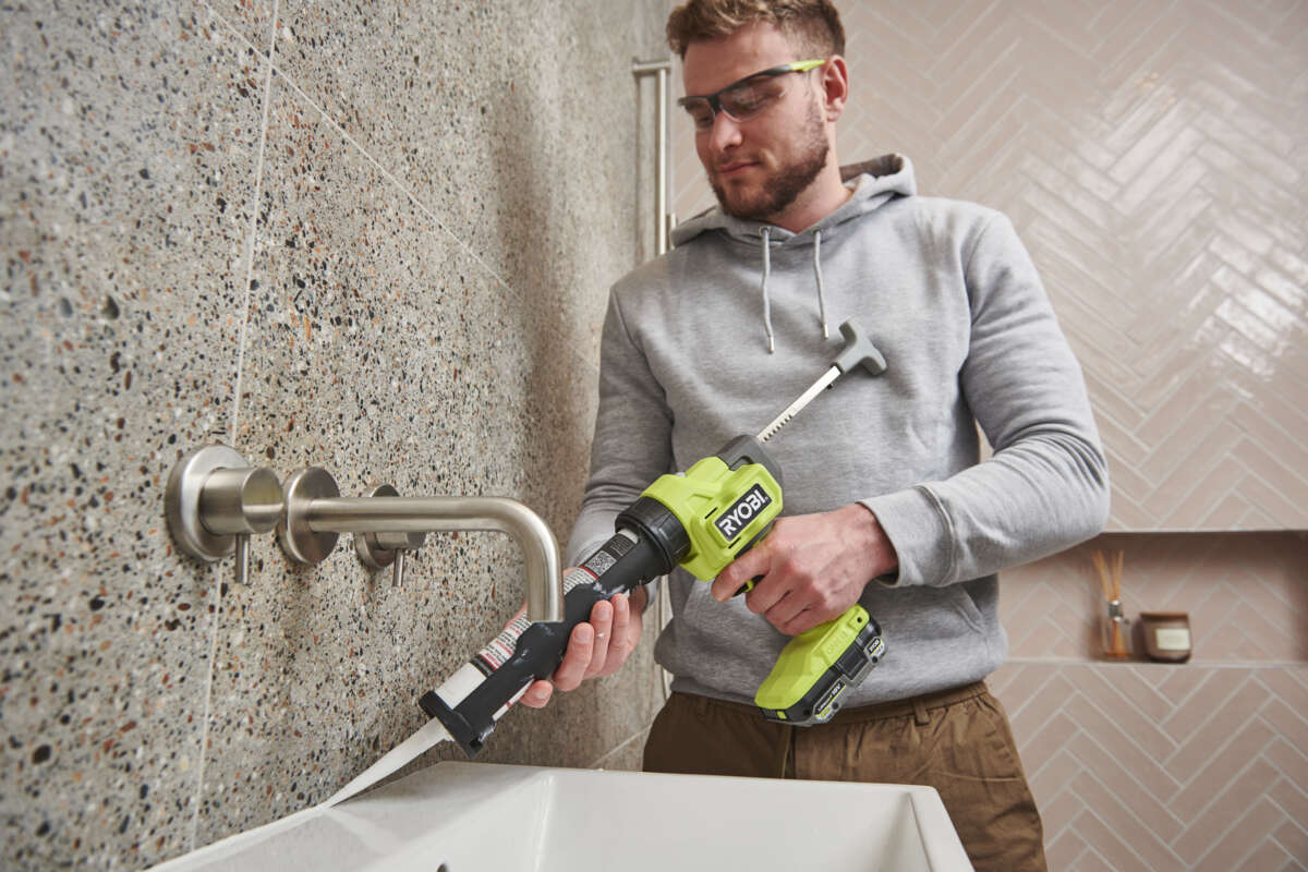 Ryobi ONE+ RCG18-0 fugepistol u/batteri