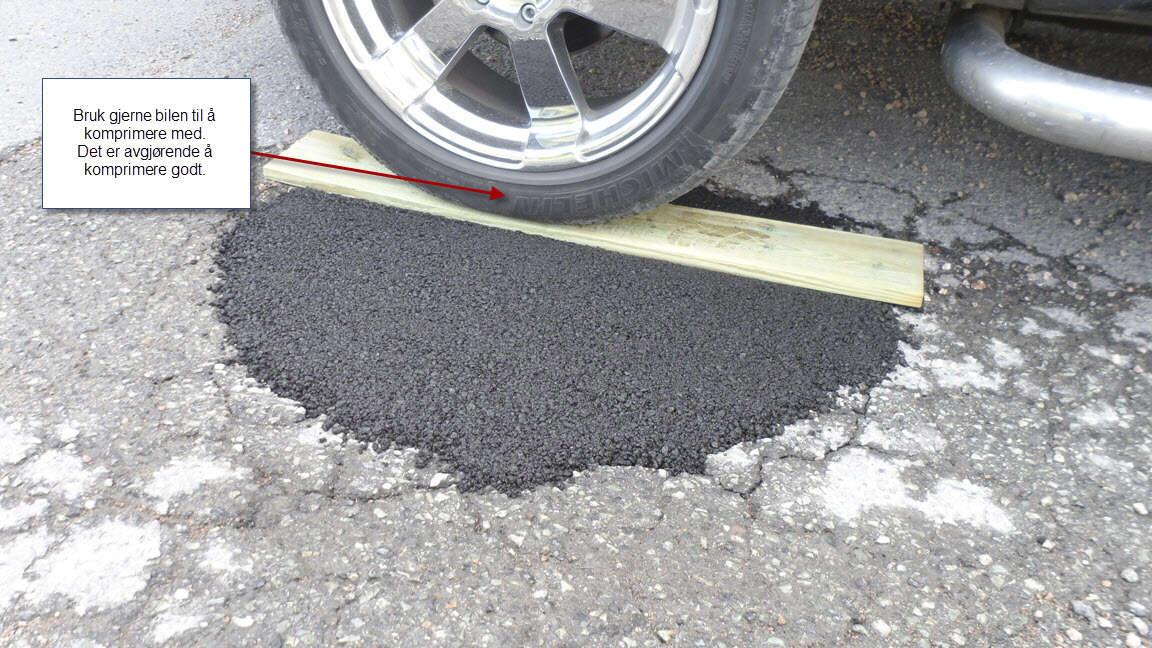 Reparasjonsasfalt i 25 kg. sekk