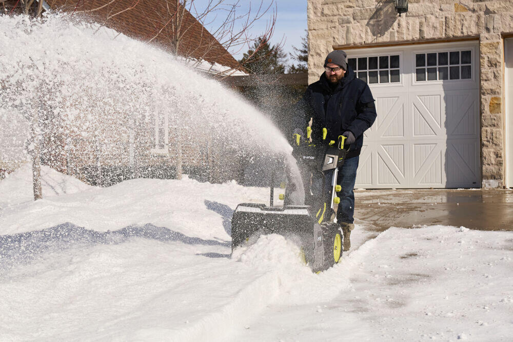 Ryobi Max Power RY36STX61A-250 snøfreser m/2 batterier