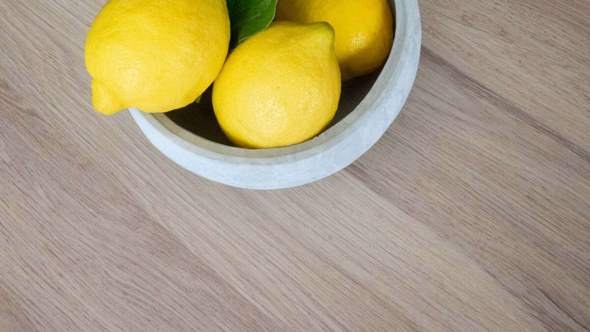 Level lys eik 28mm x 3020mm x 635mm benkeplate