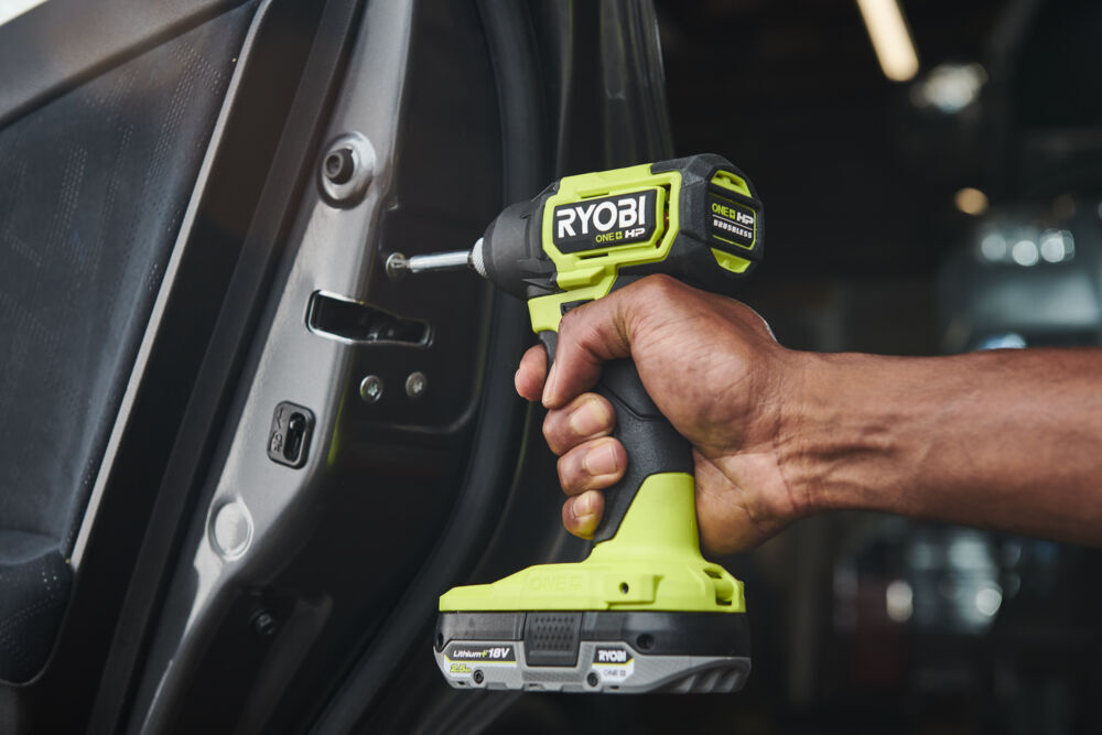 Ryobi RID18C-0 slagskrumaskin u/batteri