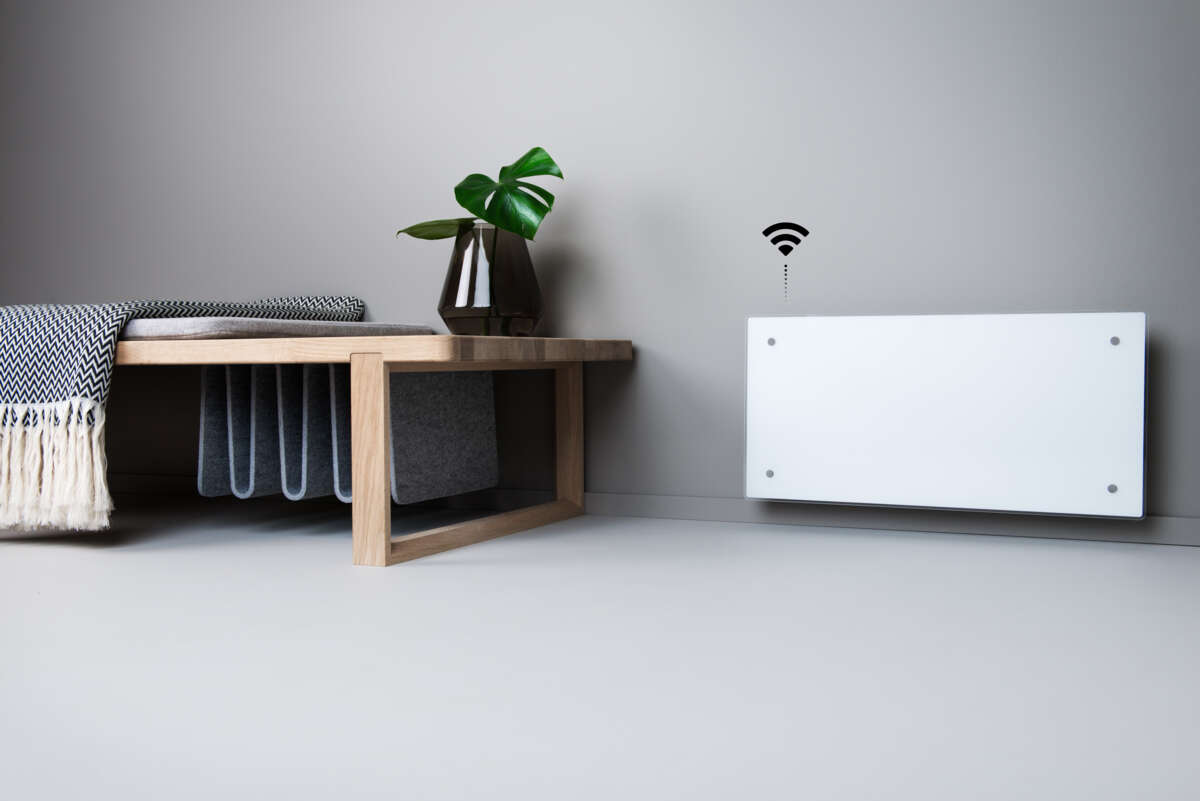 Adax Clea WiFi glass panellist panelovn