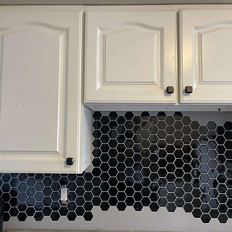 Selvklebende flis, svart Hexagon 10 pk.