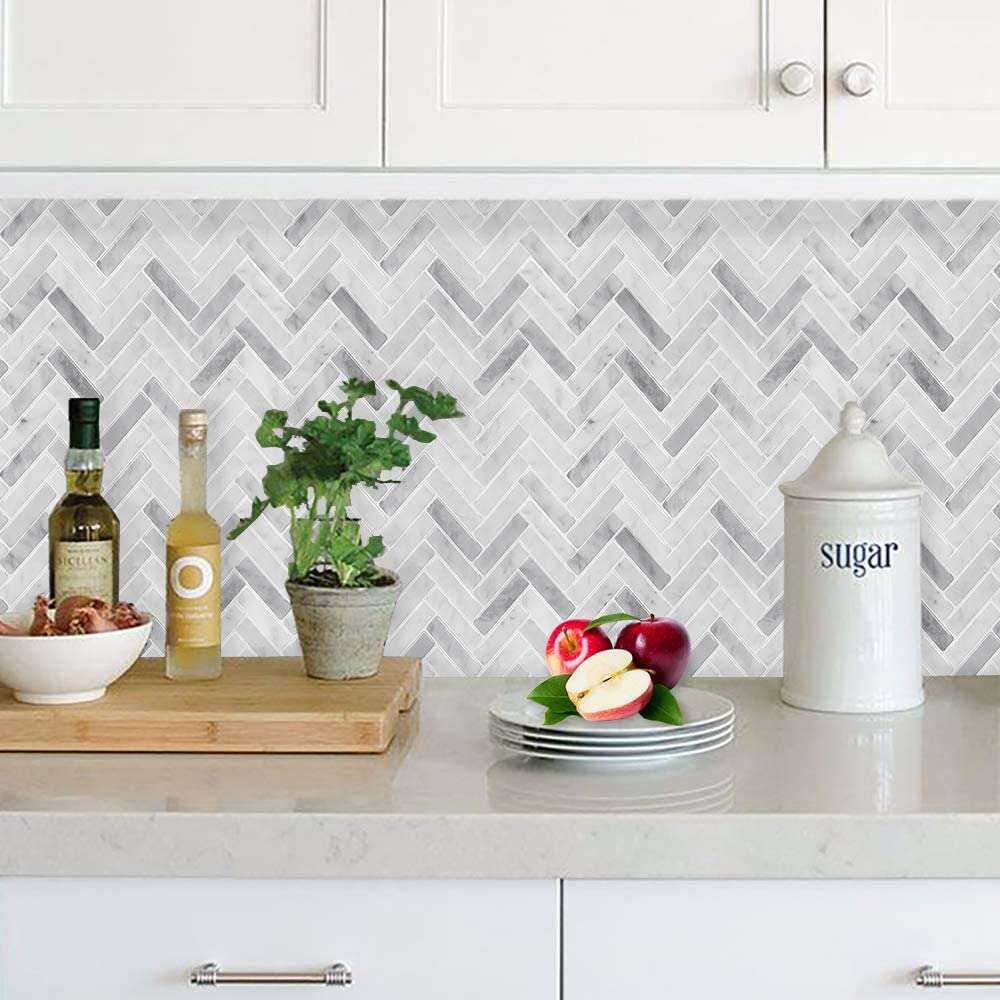 Selvklebende flis, Hvit marmor V-Form