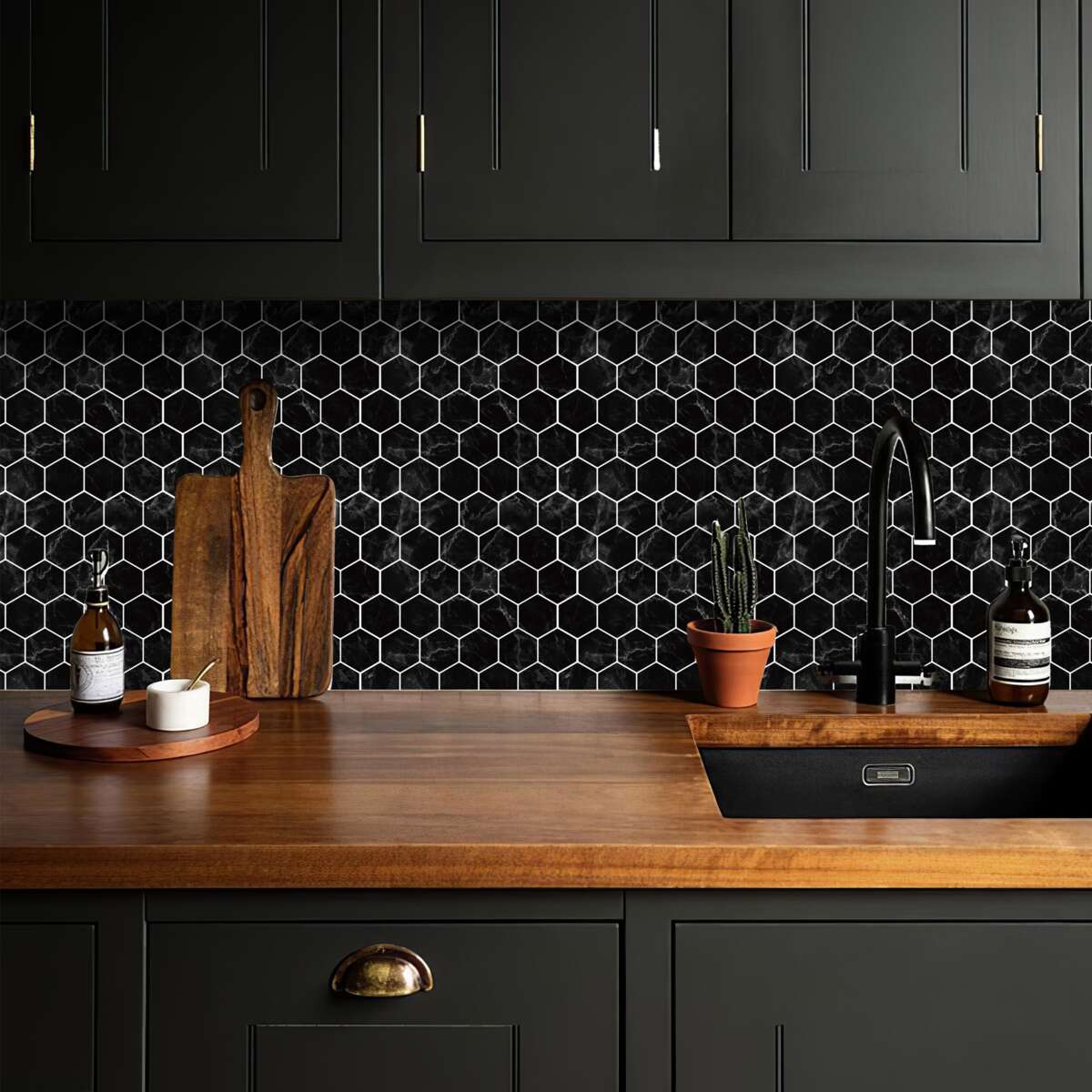 Selvklebende flis, svart marmor Hexagon 10 pk.