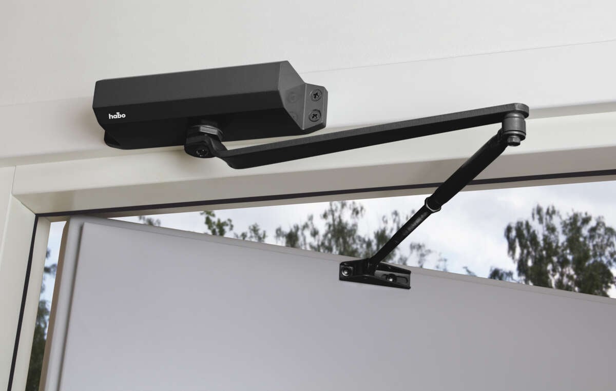 Habo dørlukker 400 Komplett Sortfarget