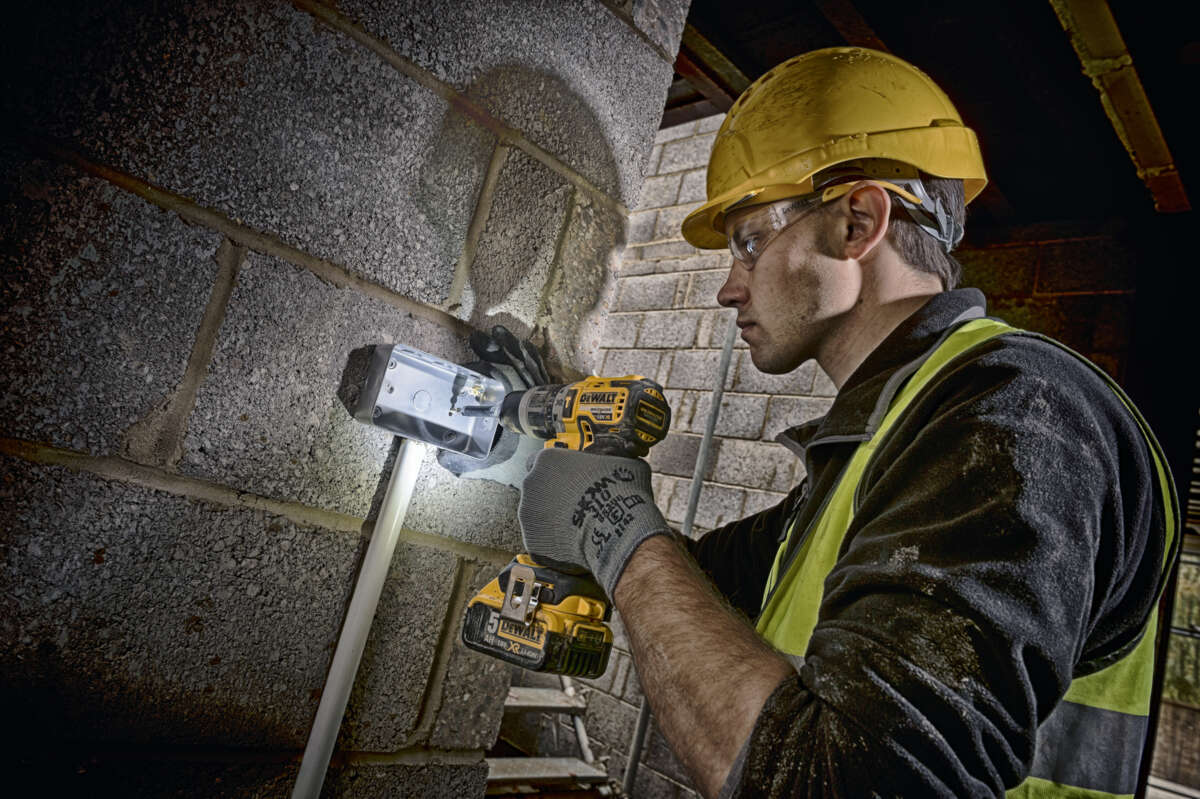 DeWalt DCD796P2 slagdrill m/2 batterier