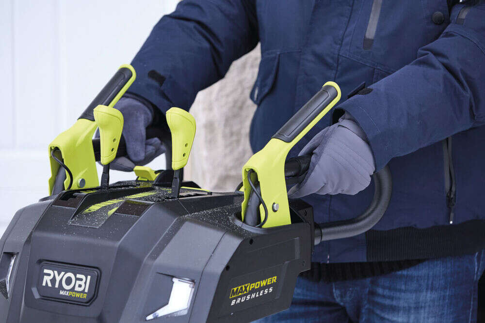 Ryobi Max Power RY36STX61A-260F snøfreser m/2 batterier
