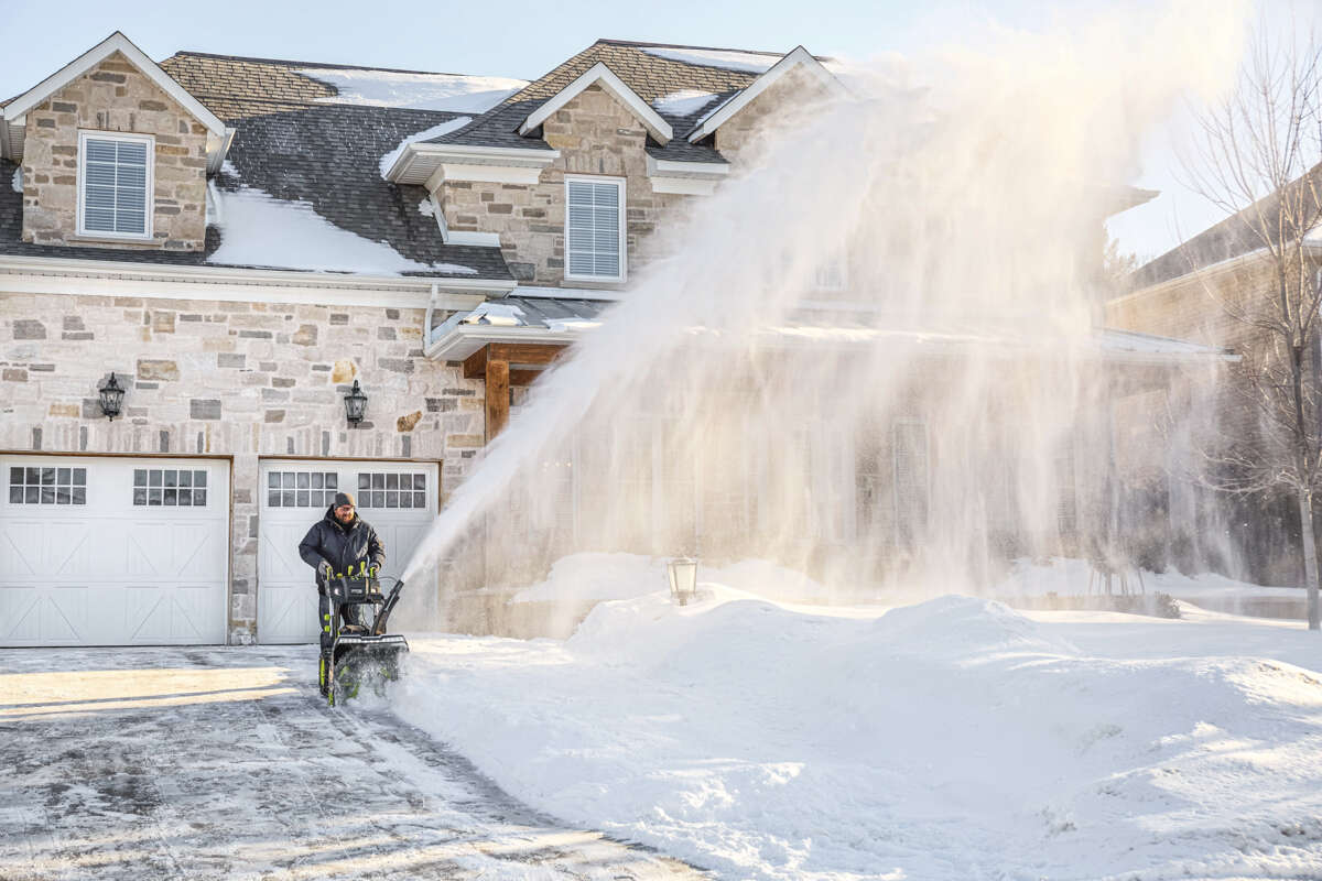 Ryobi Max Power RY36STX61A-260F snøfreser m/2 batterier