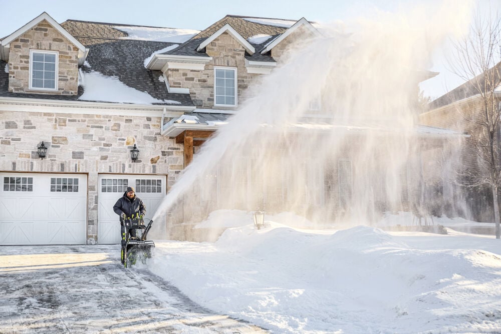 Ryobi Max Power RY36STX61A-260F snøfreser m/2 batterier