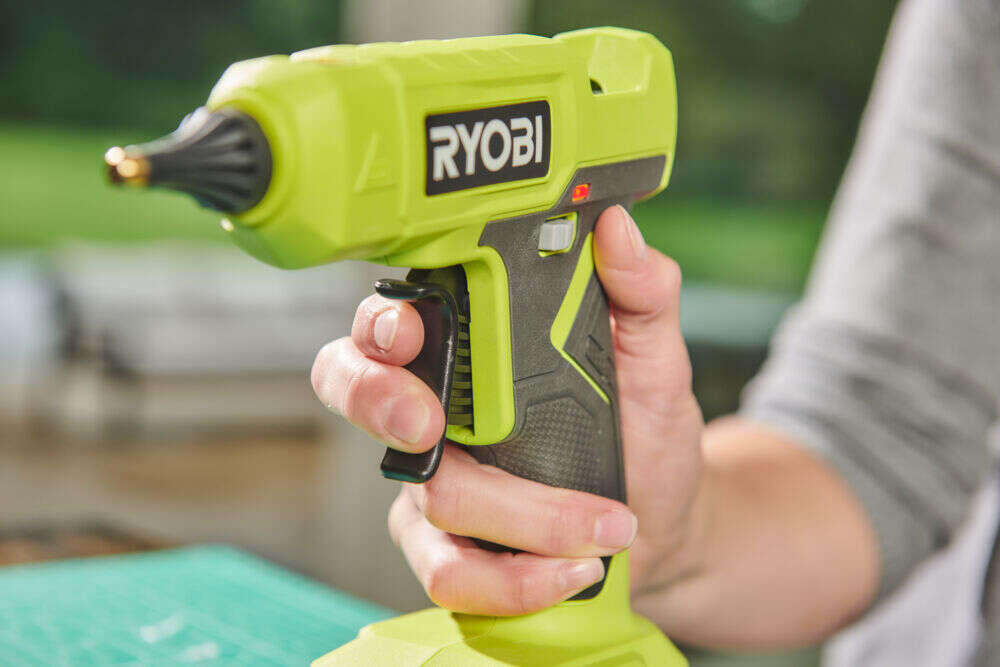 Ryobi ONE+ RGLU18-0 limpistol u/batteri